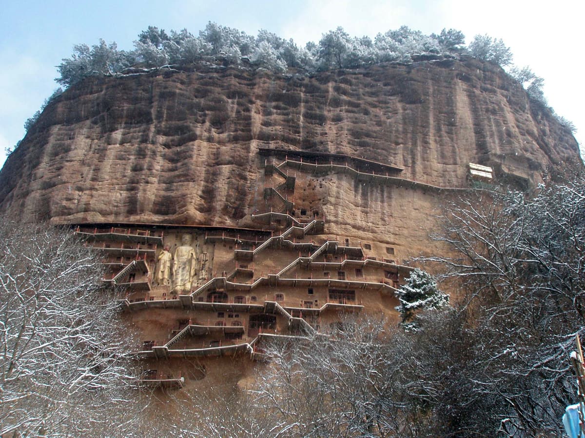 Maijishan Grottoes cliff walkways