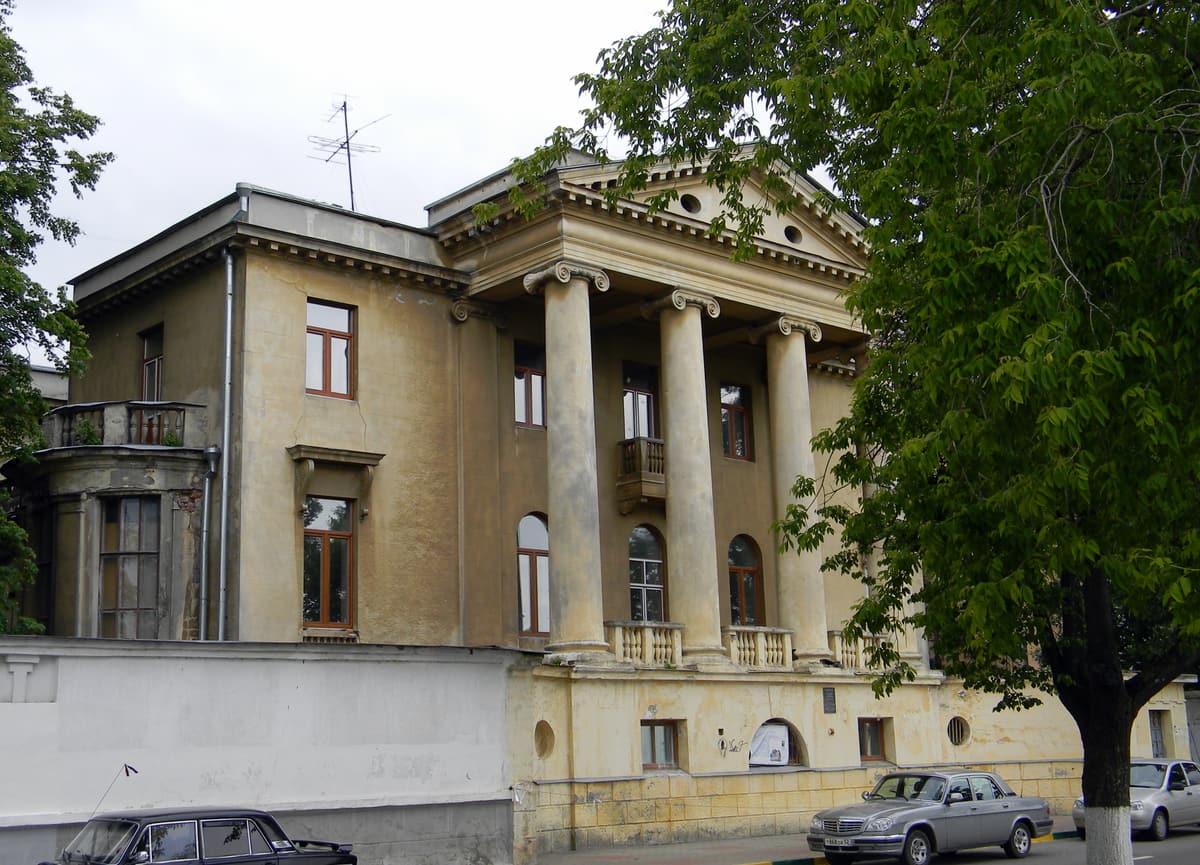 Volga Manor Russian-style architecture