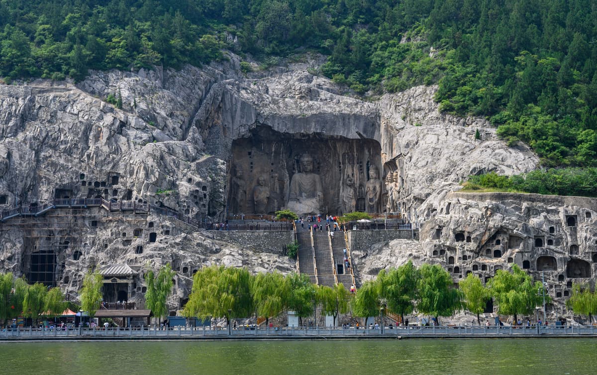 Longmen Grottoes, Henan