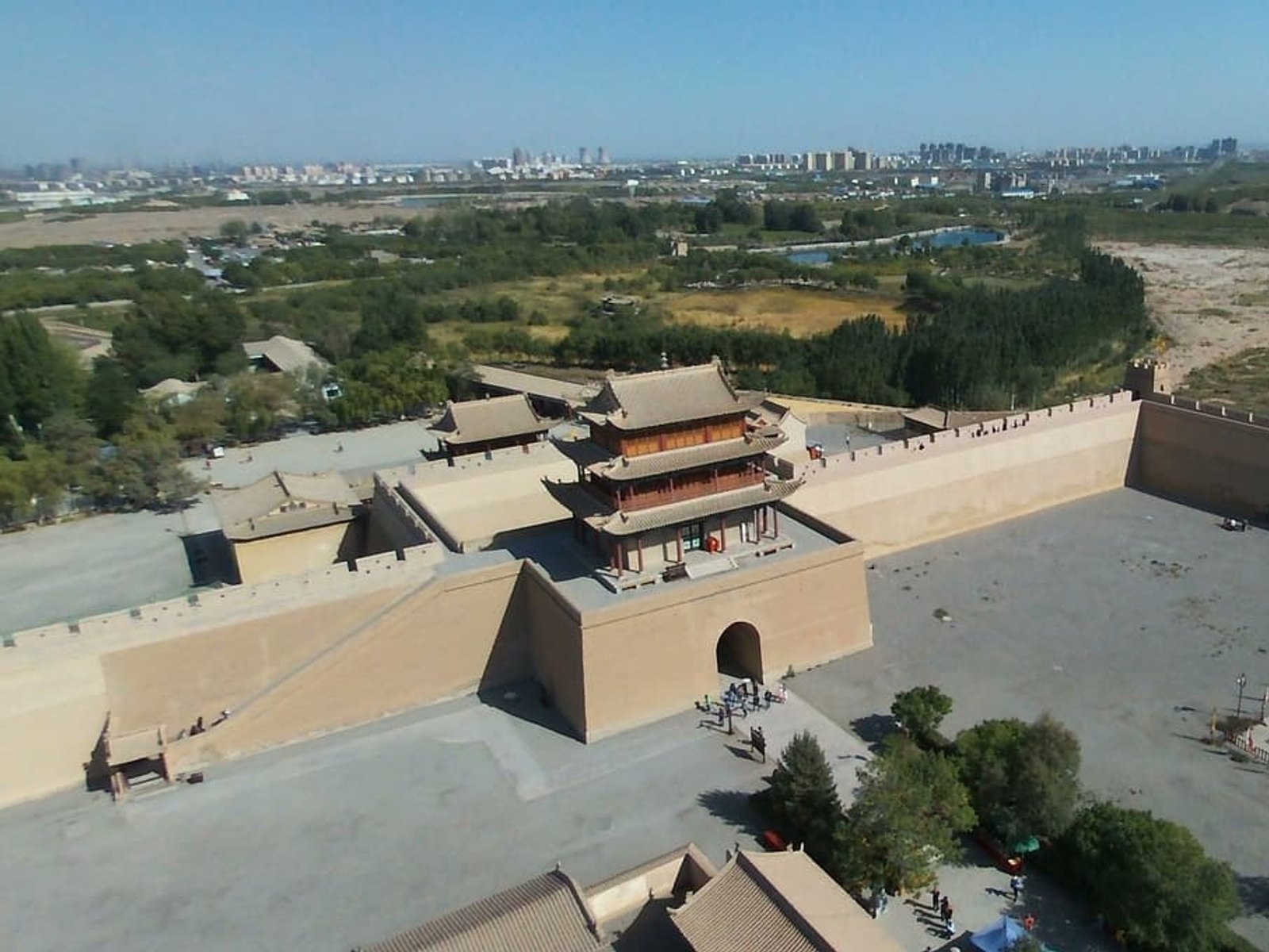 Lanzhou — Dunhuang · 7 days